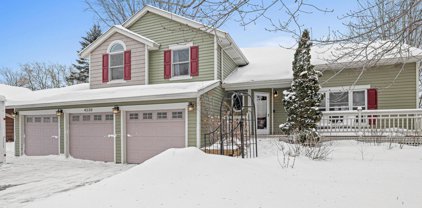 4530 Chatsworth Street N, Shoreview