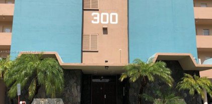 300 Ne 14th Ave Unit #207, Hallandale Beach