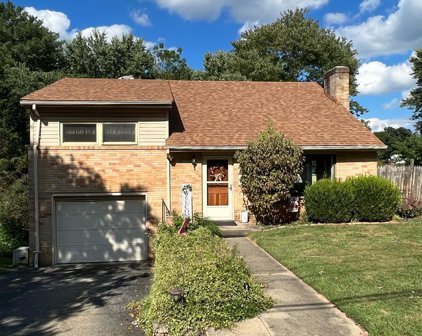 133 W Greenwell Court, Lynchburg