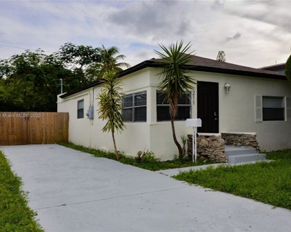 211 Sw 2nd Pl, Dania Beach