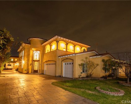 7345 Dinwiddie Street, Downey