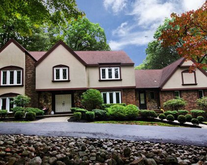 725 Natures Way, Franklin Lakes