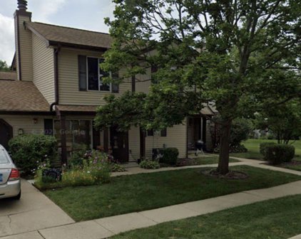 2447 Brunswick Circle Unit #D, Woodridge