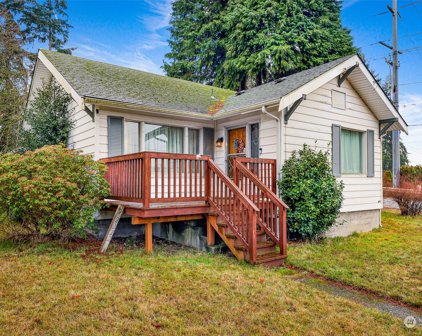2222 Gale Place, Everett