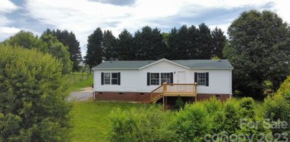 2138 Hunterwood  Drive, Hickory