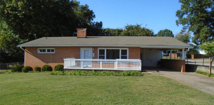 146 Talley  Street, Troutman