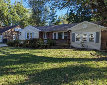 404 Louise Avenue, Clinton