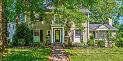 8001 Kerry Ln, Chevy Chase