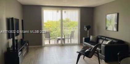 6940 Miami Gardens Dr Unit #1-424, Hialeah