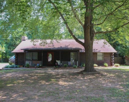 639 Pine Hill, Boiling Springs