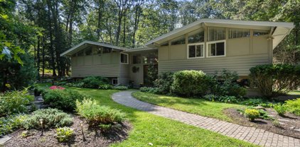 10 Indian Ridge Road, Natick