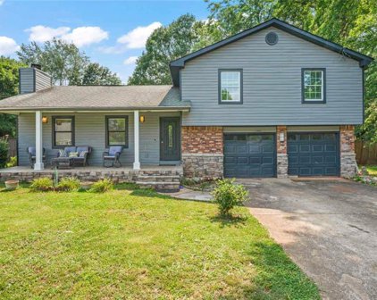 628 Summerville Drive, Lawrenceville