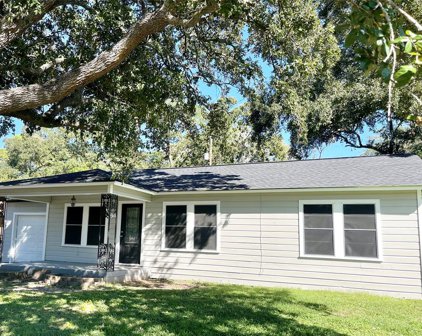 612 Willow Street, Angleton