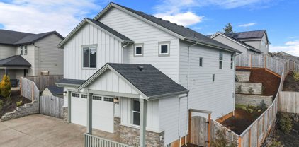 213 Rainier Dr