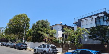 240  3rd Ave, Venice