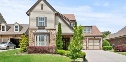 324 Lakeside Trace, Canton