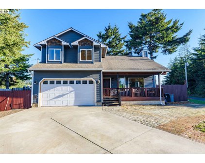 693 S MAIN ST, Coos Bay