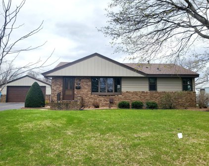 710 Kennaston Drive NE, Fridley