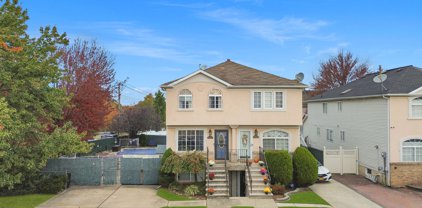 18 Salamander Court, Staten Island