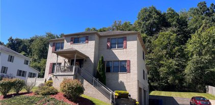 130 Nowalk Dr, Plum Boro