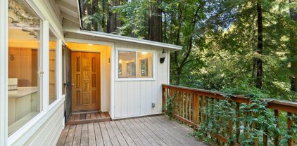 10524 Lompico RD, Felton