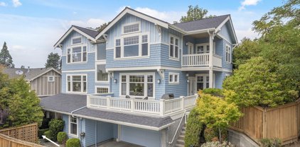 7854 Stroud Avenue N, Seattle