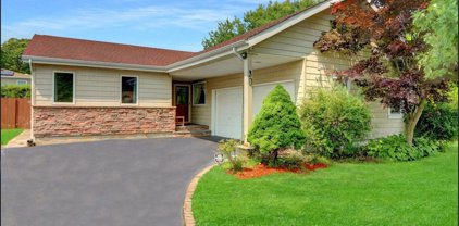 30 Bea Avenue, Holbrook