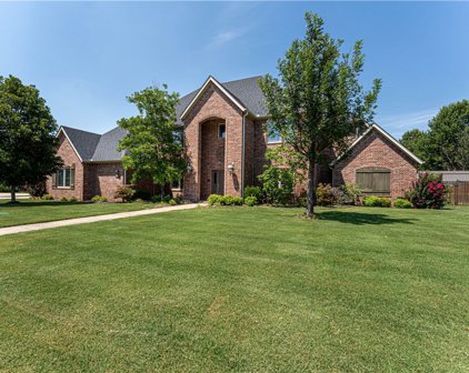 1222 Edinburgh Loop, Elm Springs