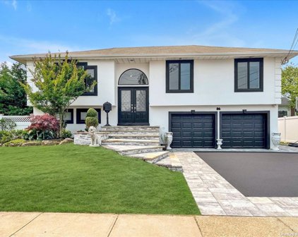 86 S Bay Avenue, Massapequa