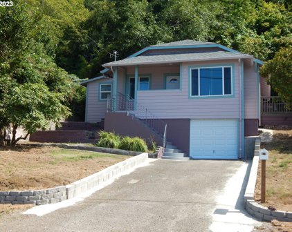 414 ELM AVE, Reedsport