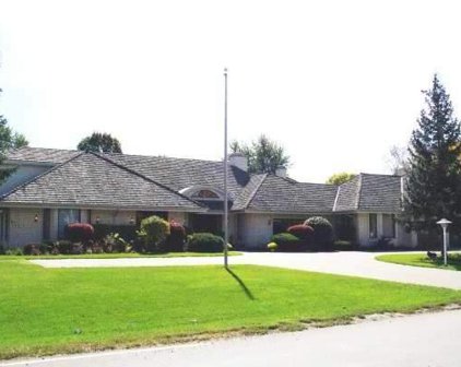 233 Cardinal Drive, Bloomingdale