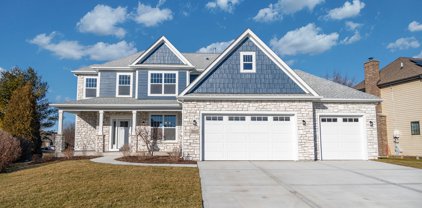21112 S Lee Street, Shorewood