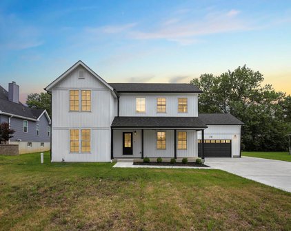 28 Millwell  Drive, Maryland Heights