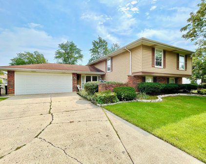 265 Crestwood Lane, Bloomingdale