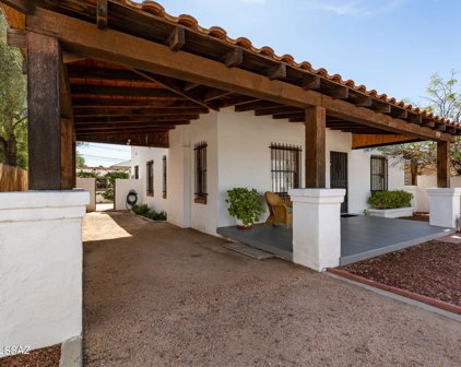 1718 E Grant Road, Tucson