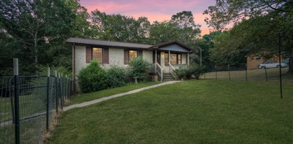 3140 N Hinton Rd, Clarksville