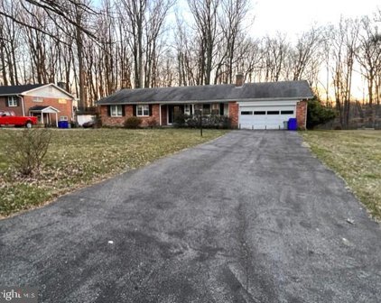 8937 Chapel Ave, Ellicott City