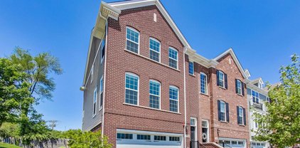 2550 Huntleigh Lane, Woodridge