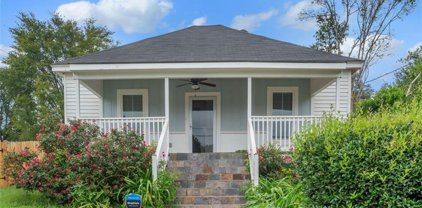 89 ELM, Griffin