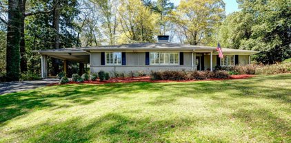 4904 Lake Forrest Ne Drive, Sandy Springs