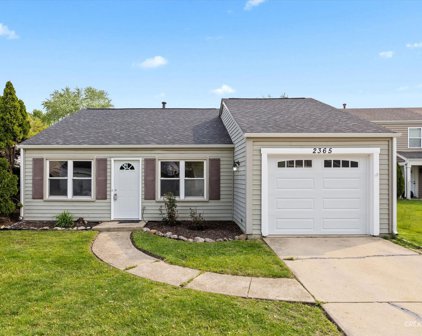 2365 Goldenrod Court, Aurora