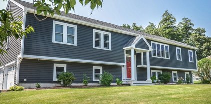 1 Maxwell Cir, Hudson