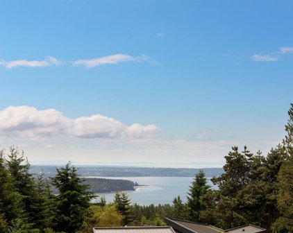 1109 Highland Drive, West Vancouver