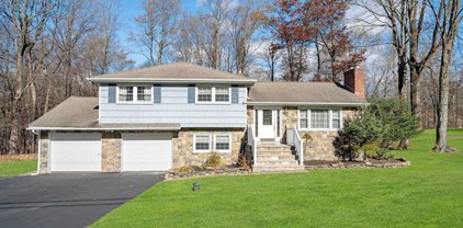 19 Weiss Road, Upper Saddle River