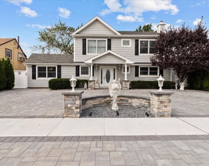 26 Old Hill Lane, Levittown