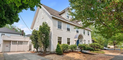 506 Ferry St, Albany