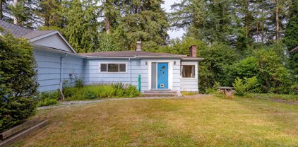 2002 Cortell Street, North Vancouver
