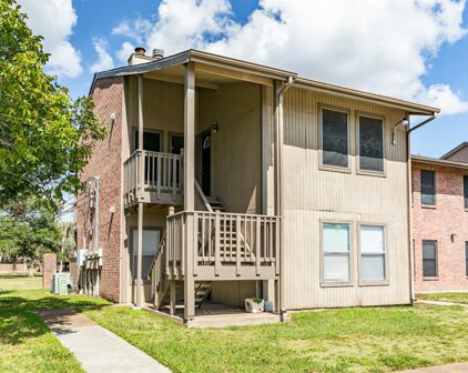 418 Garland Drive Unit 214, Lake Jackson