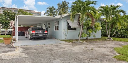 6121 Tamiami Canal Rd, Miami