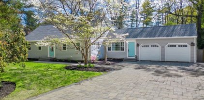 390 Walnut St, Shrewsbury